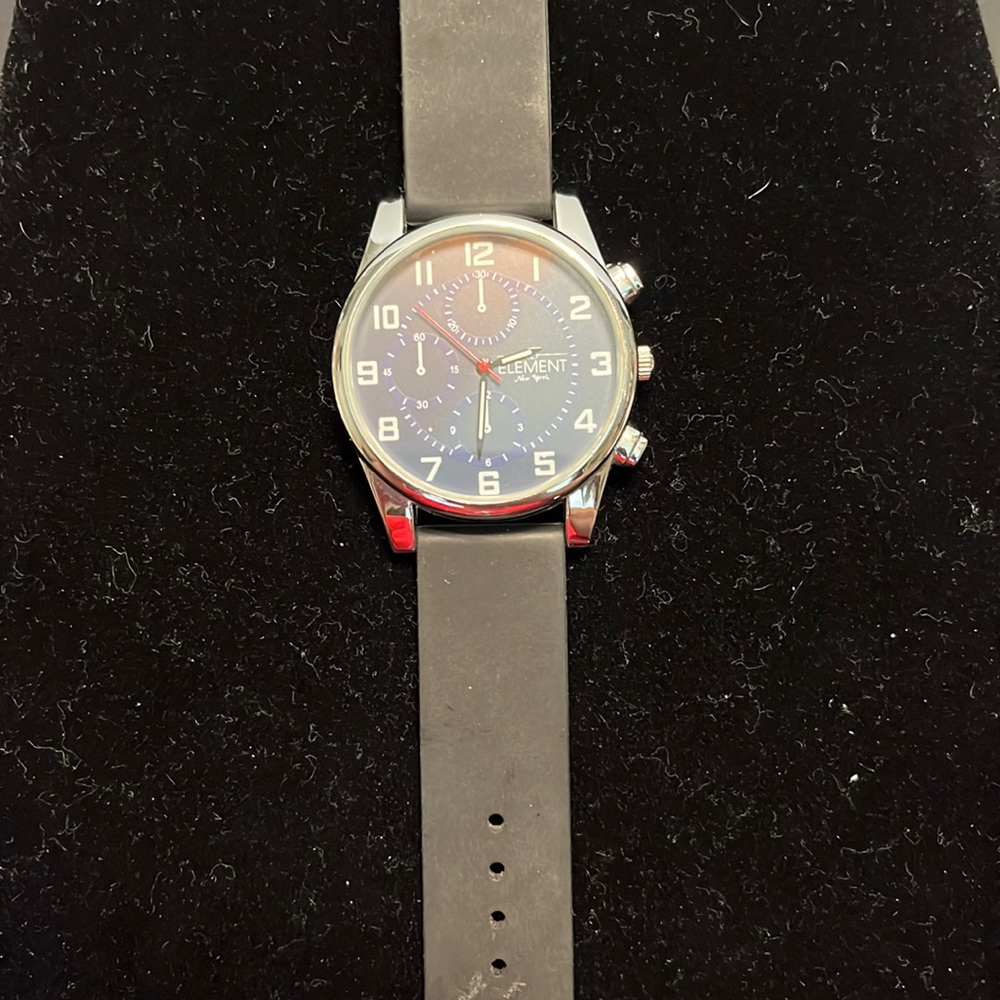 Element New York Quartz Movt